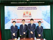Bốn học sinh tham dự Olympic Tin học quốc tế đều giành huy chương